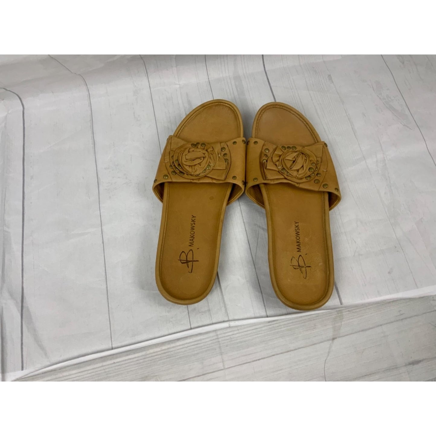 B Makowsky Tan Leather Sandals. Sz 10M