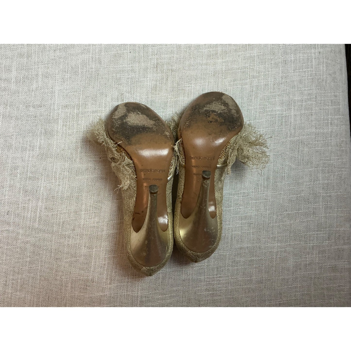 Vintage Sergio Rossi Gold Lace Ruffle Peep Toe Heels Made in Italy Women’s Size 39/8.5