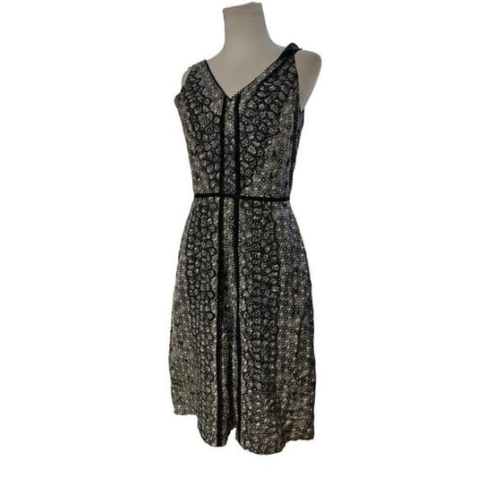 Adrianna Papell Black And White Mid Dress. Size 6