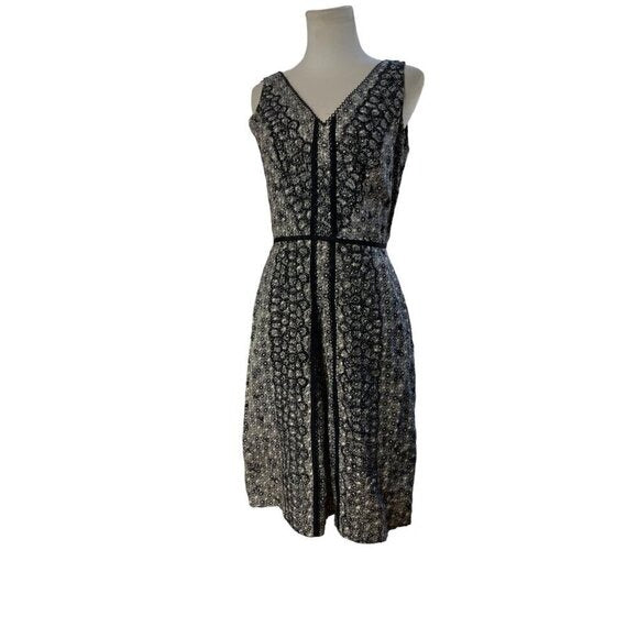 Adrianna Papell Black And White Mid Dress. Size 6