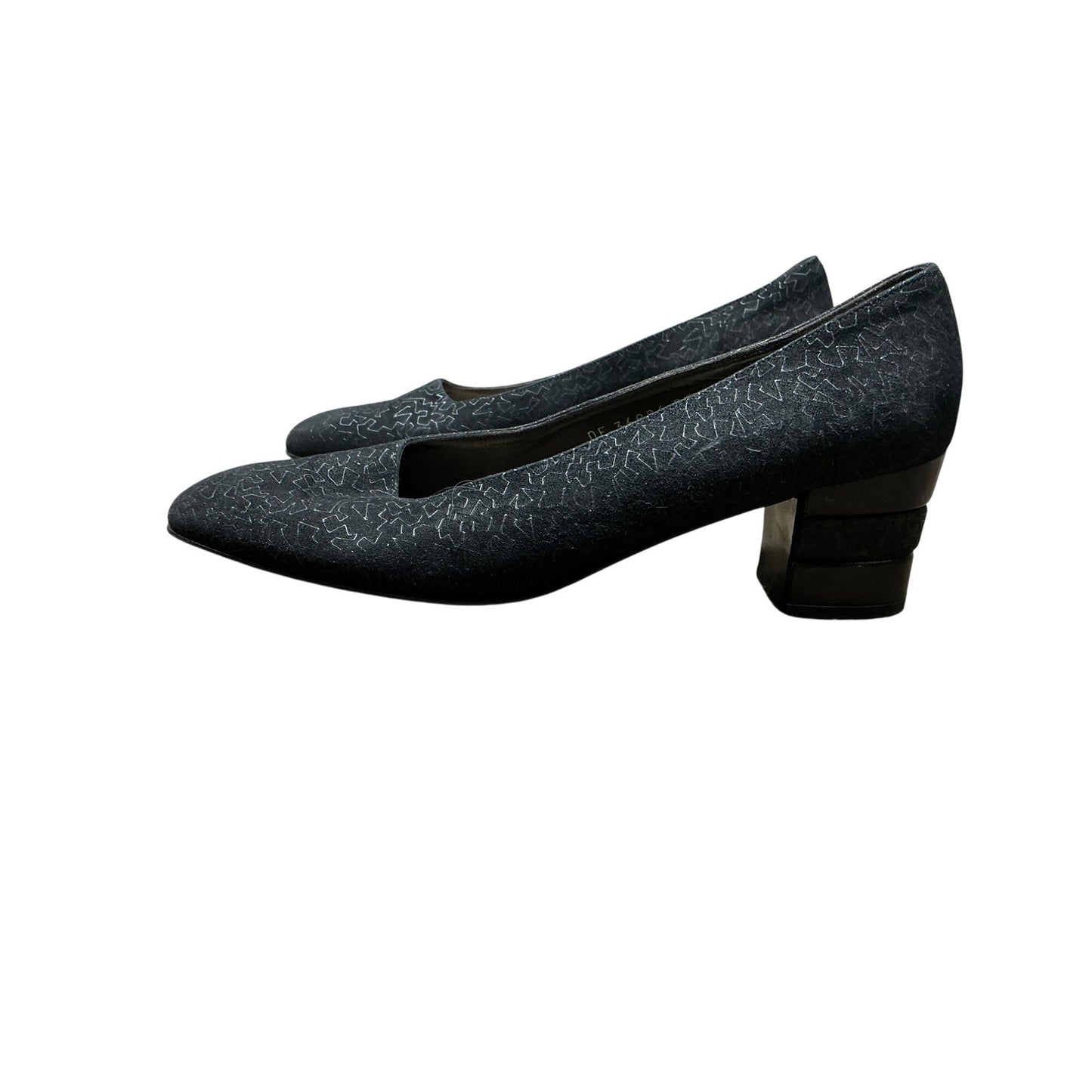 Salvatore Ferragamo Black Leather Pumps Subtle Pattern Square Toe Womens Size 9AA Made in Italy