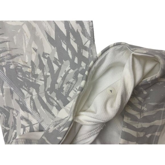 Lululemon Gray Palm Print Sports Bra & Shorts Activewear Set Sz 4